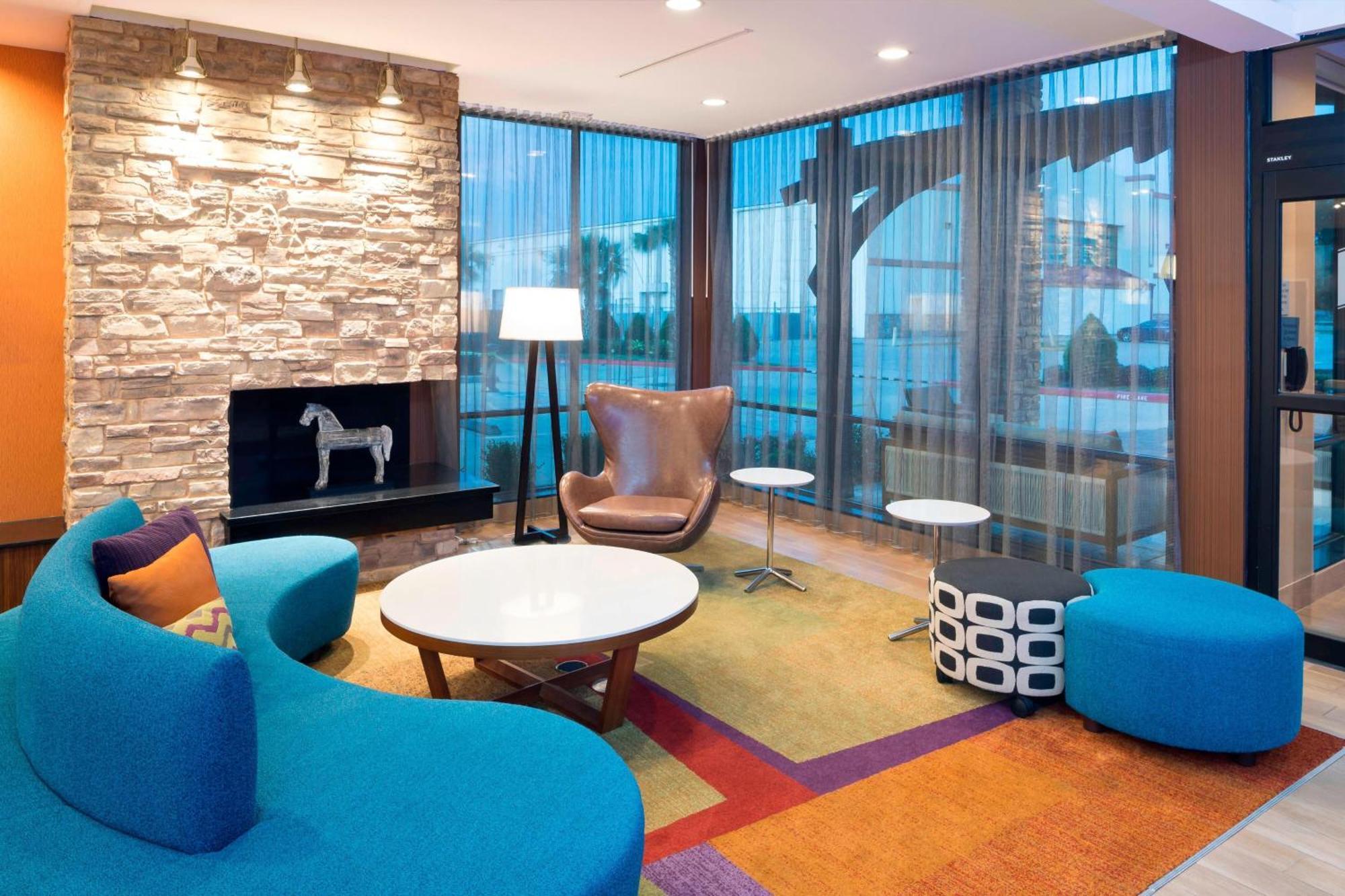 Fairfield Inn & Suites By Marriott Houston Pasadena Exterior photo