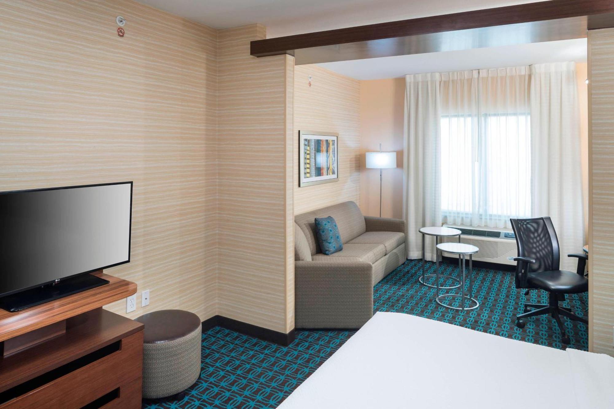 Fairfield Inn & Suites By Marriott Houston Pasadena Exterior photo