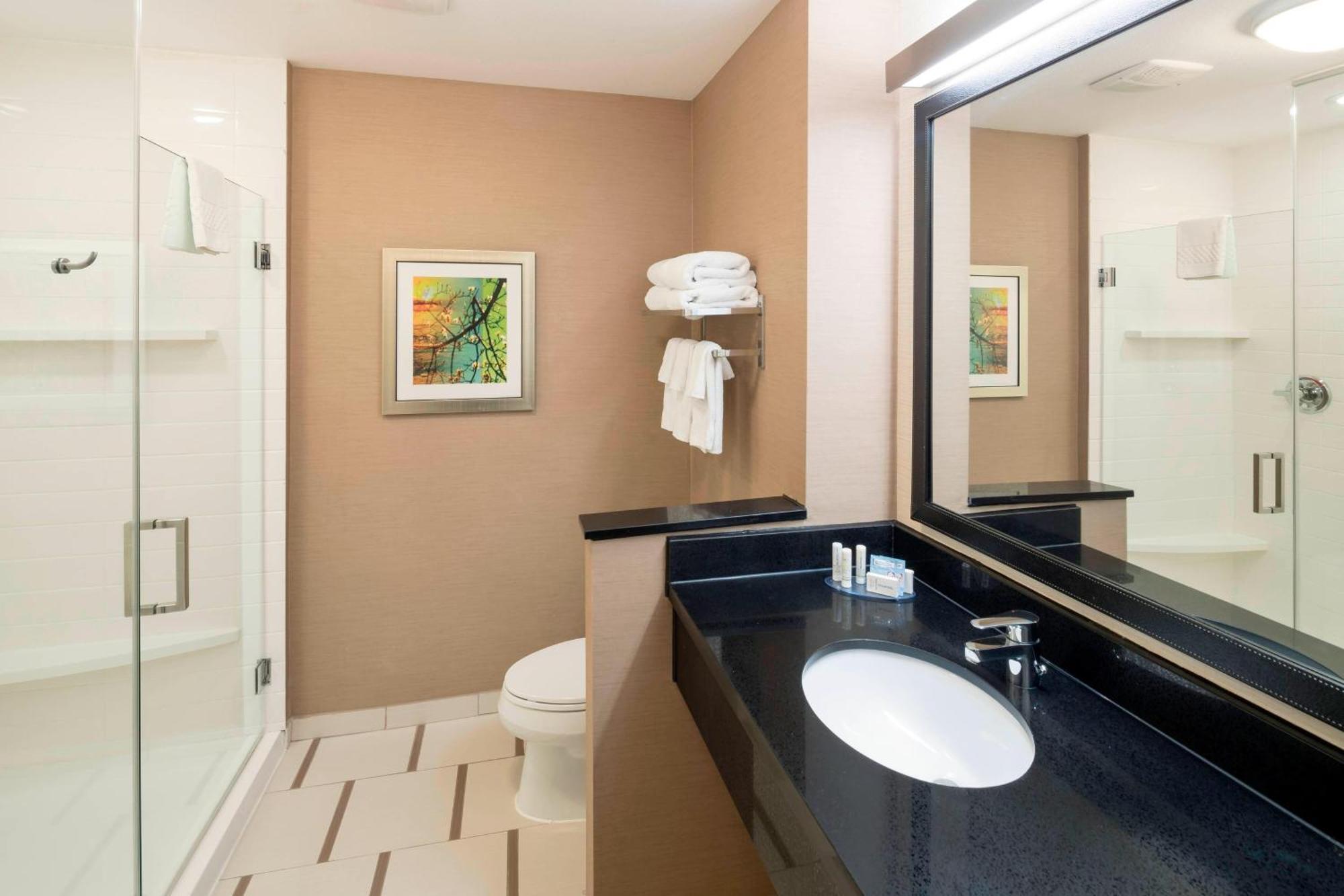 Fairfield Inn & Suites By Marriott Houston Pasadena Exterior photo