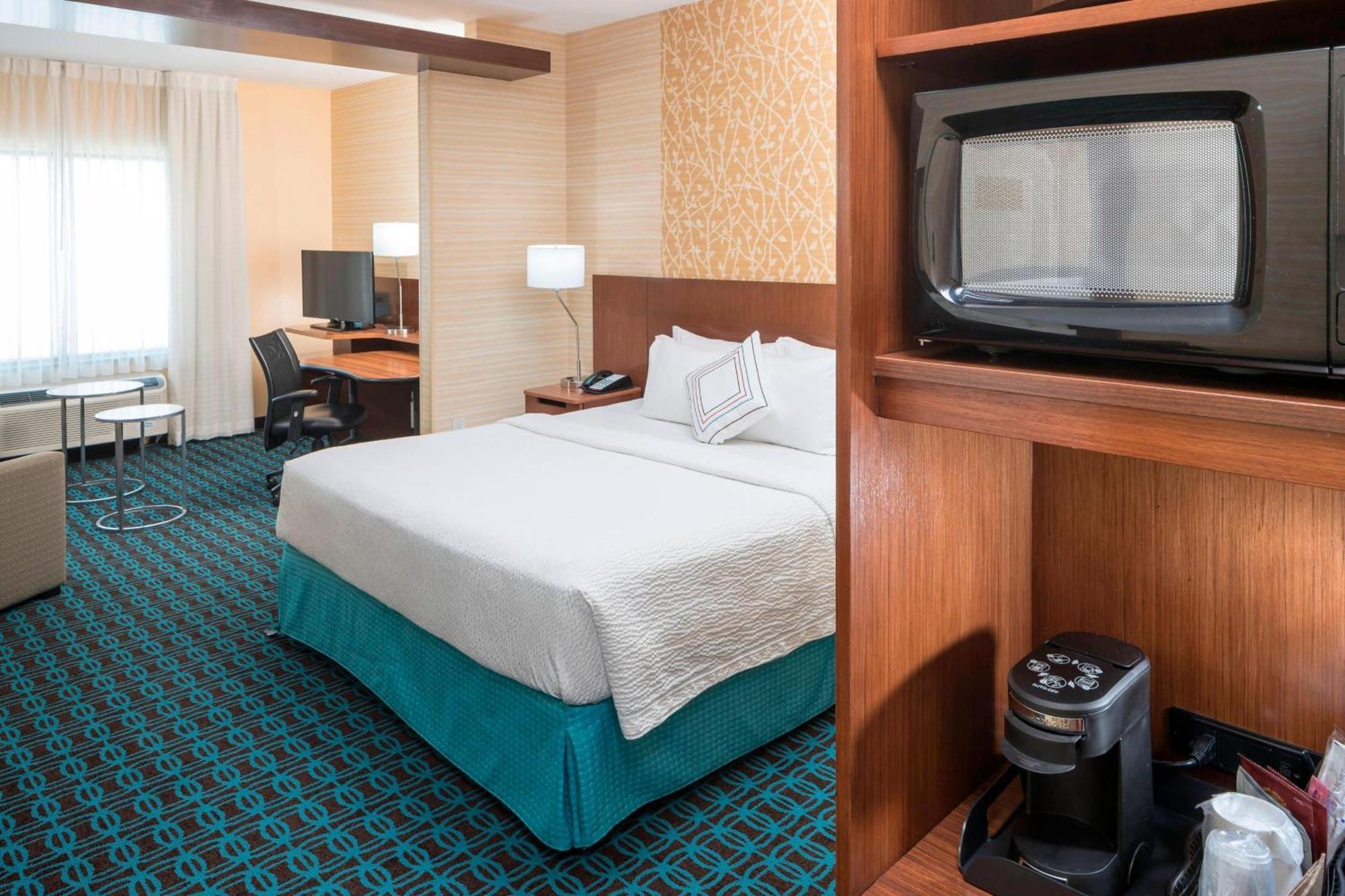 Fairfield Inn & Suites By Marriott Houston Pasadena Exterior photo