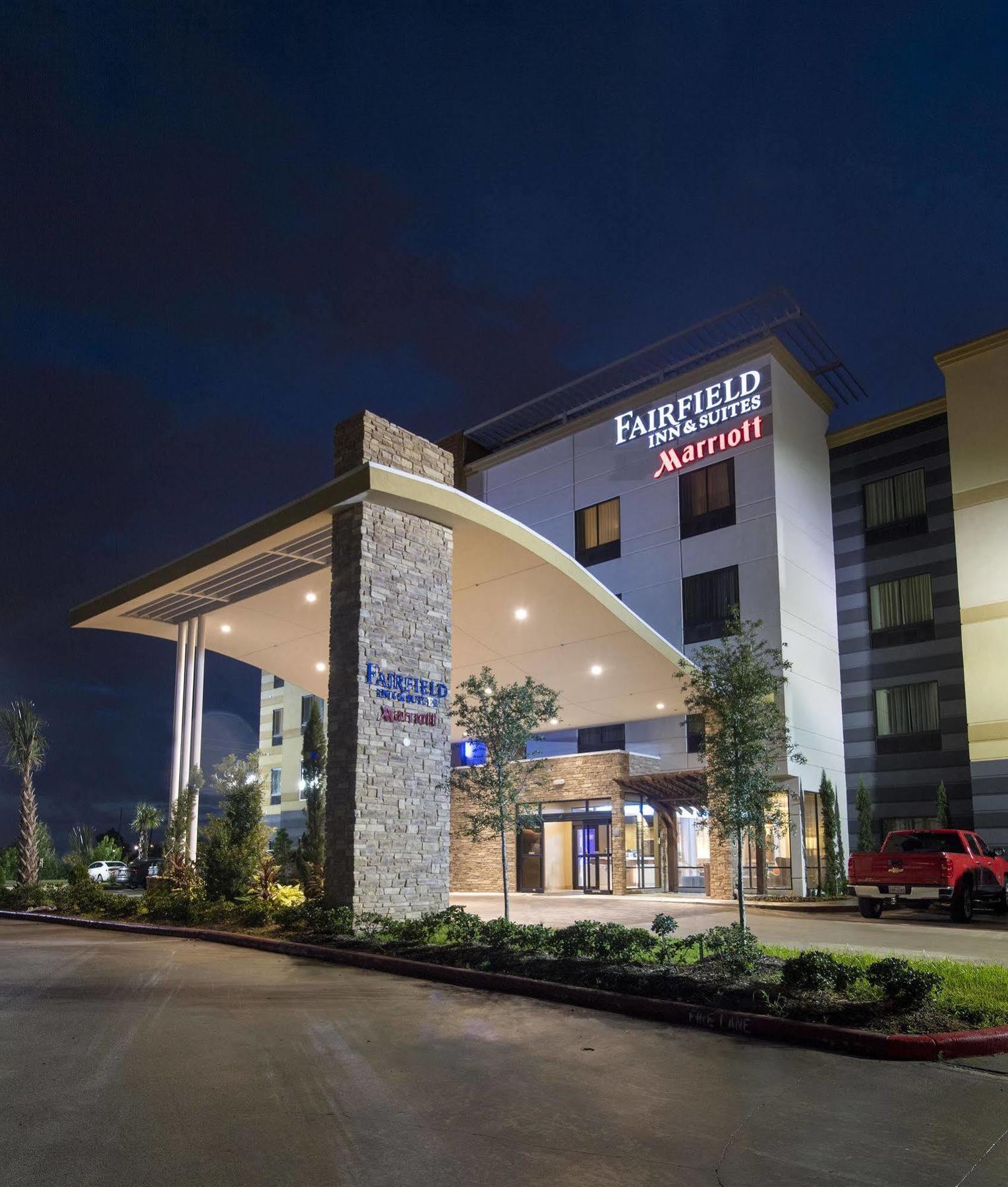 Fairfield Inn & Suites By Marriott Houston Pasadena Exterior photo
